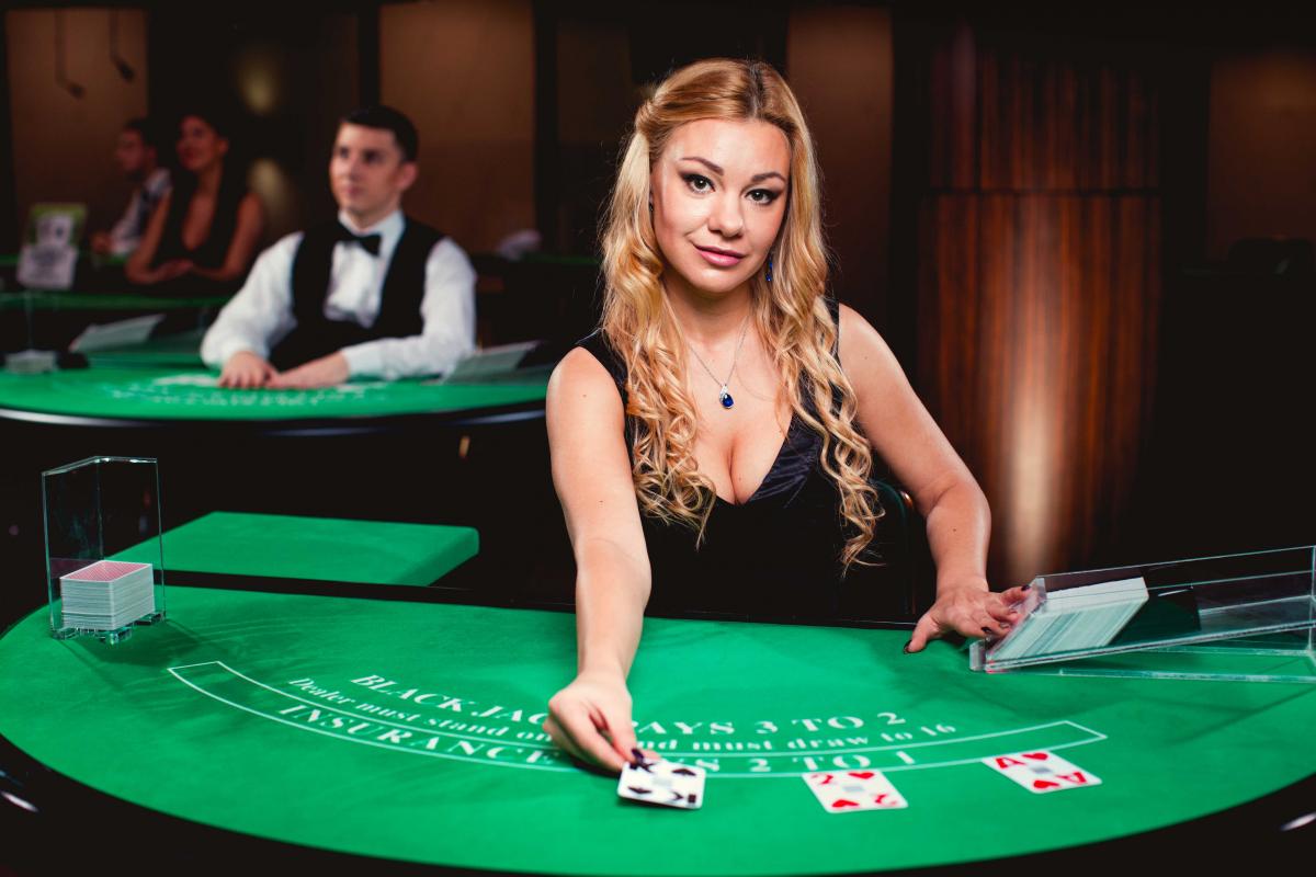  | Live Dealer Blackjack Deposit Welcome Bonus |  100% up to £200 Offer!